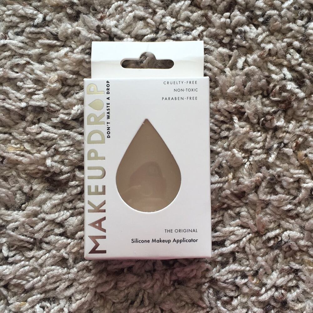 Brand new! MAKEUP DROP silicone applicator